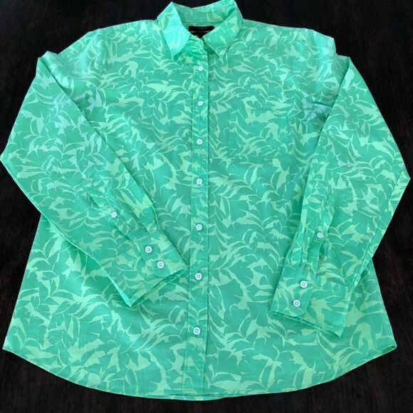 J. Crew Tops - J. Crew Oxford button down shirt in green leaf print.